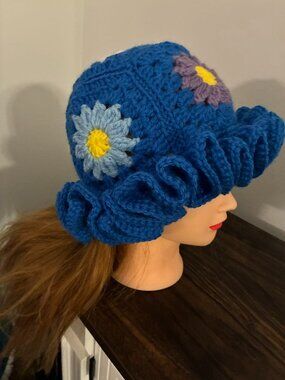 Handmade crochet ruffle hat NEW